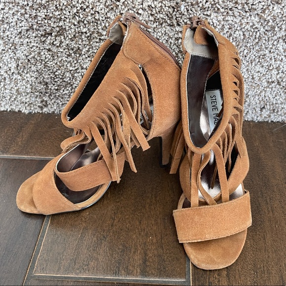 STEVE MADDEN Suede Fringe Sandals - Size 6 - Picture 2 of 9
